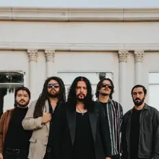 Dengarkan Kings Of Karma, tonton video musik, baca bio, lihat tanggal tur & lainnya!