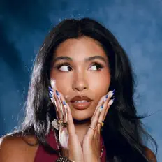 Dengarkan Danni Elle, tonton video musik, baca bio, lihat tanggal tur & lainnya!