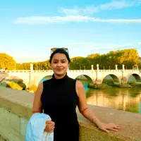 Escucha a undefined, mira videos musicales, lee su biografía, consulta las fechas de las gira y más.