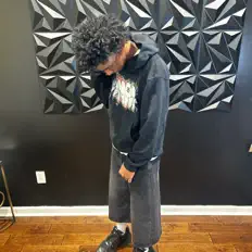 Hapes: песни, клипы, биография, даты выступлений и многое другое.