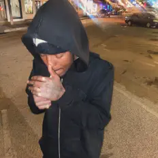 Fooly Ju सुनें, म्यूज़िक वीडियो देखें, बायो पढ़ें, दौरे की तारीखें और बहुत कुछ देखें!