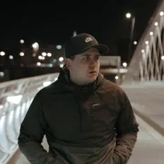 Écoutez Finnie, regardez des vidéoclips, lisez la biographie, consultez les dates de tournée et plus encore !