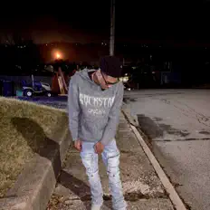 聆聽 Zadamane、觀看音樂影片、閱讀小傳、查看巡演日期等！