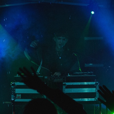 Listen to DJ Simonczech, watch music videos, read bio, see tour dates & more!