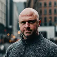 Hör dir undefined an, schau dir Musikvideos an, lies die Biografie, finde Tourdaten und mehr!