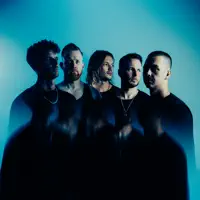 聆聽 undefined、觀看音樂影片、閱讀小傳、查看巡演日期等！