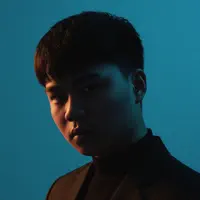 Escucha a undefined, mira vídeos musicales, lee la biografía, consulta fechas de giras y mucho más.