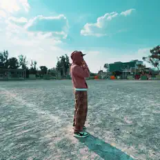 Dengarkan KYOTTO, tonton video musik, baca bio, lihat tanggal tur & lainnya!