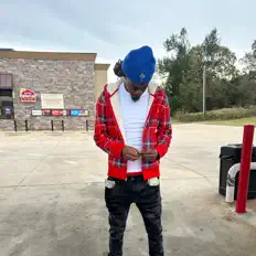 收听 DFC Slim、观看音乐视频、阅读小传、查看巡演日期等 ！