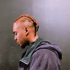 Ouça 60Reasons, assista a videoclipes, leia a biografia, veja as datas das turnês e mais!