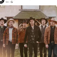 The Hillbilly Moonshiners Bluegrass Bandを聴いたり、ミュージックビデオを鑑賞したり、経歴やツアー日程などを確認したりしましょう！