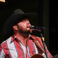 Ascolta undefined, guarda video musicali, leggi la biografia, vedi le date del tour & altro!