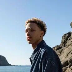 Hör dir BigTreeSteve an, schau dir Musikvideos an, lies die Biografie, finde Tourdaten und mehr!