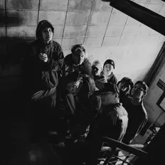 聆聽 AWOL CARTEL、觀看音樂影片、閱讀小傳、查看巡演日期等！