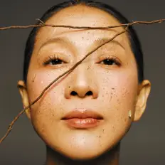 收听 Nguyên Thảo、观看音乐视频、阅读小传、查看巡演日期等 ！