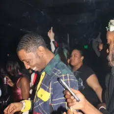 Listen to Dom Wavey, watch music videos, read bio, see tour dates & more!