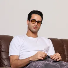 Listen to Saraga, watch music videos, read bio, see tour dates & more!