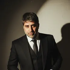 Hazar Yıldız을(를) 듣고, 뮤직 비디오를 보고, 약력을 읽고, 투어 일정 등을 확인하세요!