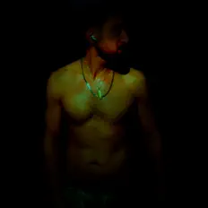 Poslechněte si interpreta N0C, sledujte hudební videa, přečtěte si životopis, podívejte se na data turné a další informace.