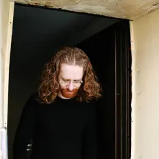 Poslechněte si interpreta Roman Mints, sledujte hudební videa, přečtěte si životopis, podívejte se na data turné a další informace.