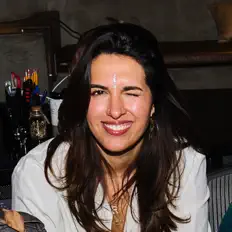 Ouça RIKA, assista a videoclipes, leia a biografia, veja as datas das turnês e mais!