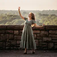 收听 undefined、观看音乐视频、阅读小传、查看巡演日期等 ！