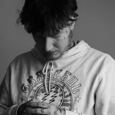 Ouve iLuvBoogie, vê vídeos de música, lê a biografia, vê as datas da digressão e muito mais!