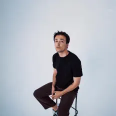 Nabıcazを聴いたり、ミュージックビデオを鑑賞したり、経歴やツアー日程などを確認したりしましょう！