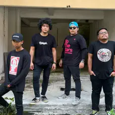 Listen to The Rags, watch music videos, read bio, see tour dates & more!