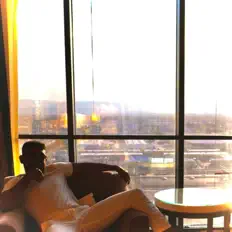 Poseidan을(를) 듣고, 뮤직 비디오를 보고, 약력을 읽고, 투어 일정 등을 확인하세요!