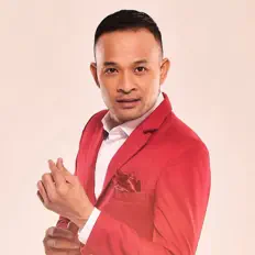 收听 iR Radzi、观看音乐视频、阅读小传、查看巡演日期等 ！