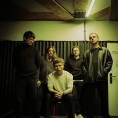 Escucha a Baudelaire, mira videos musicales, lee su biografía, consulta las fechas de las gira y más.