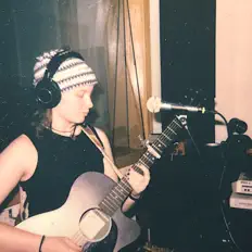 Escucha a Coral Johnston, mira videos musicales, lee su biografía, consulta las fechas de las gira y más.