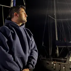 Posłuchaj wykonawcy Cut Off, obejrzyj teledyski, przeczytaj biografię, zobacz daty tras koncertowych i nie tylko!