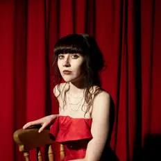 收听 Dilettante、观看音乐视频、阅读小传、查看巡演日期等 ！