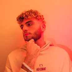 Listen to Samzii, watch music videos, read bio, see tour dates & more!