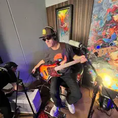 Listen to Jeronimo Gorraez, watch music videos, read bio, see tour dates & more!