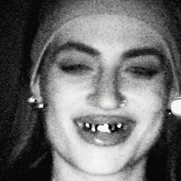 COUCOU CHLOE's avatar
