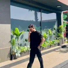 Alperen Ocak dinle, müzik videolarını izle, biyografisini oku, tur tarihlerini ve daha fazlasını gör!
