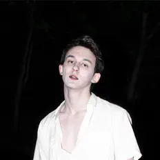 Poslechněte si interpreta kdv., sledujte hudební videa, přečtěte si životopis, podívejte se na data turné a další informace.