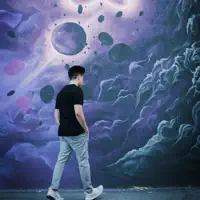 Ascolta undefined, guarda video musicali, leggi la biografia, vedi le date del tour & altro!