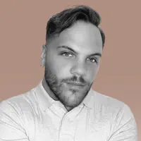 undefined을(를) 듣고, 뮤직 비디오를 보고, 약력을 읽고, 투어 일정 등을 확인하세요!