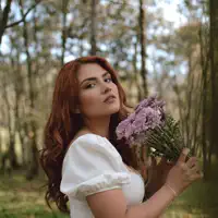 Hör dir undefined an, schau dir Musikvideos an, lies die Biografie, finde Tourdaten und mehr!