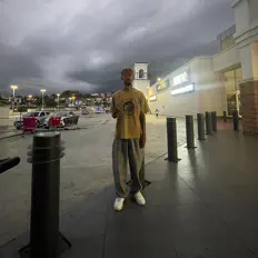 Hör dir RAMPAGE30 an, schau dir Musikvideos an, lies die Biografie, finde Tourdaten und mehr!