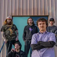 Ascolta CATPISS, guarda video musicali, leggi la biografia, vedi le date del tour & altro!