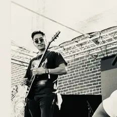 Ακούστε περιεχόμενο από JOZ, παρακολουθήστε μουσικά βίντεο, διαβάστε το βιογραφικό, δείτε ημερομηνίες περιοδείας, και πολλά ακόμη!