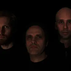 Ascolta Fen, guarda video musicali, leggi la biografia, vedi le date del tour & altro!