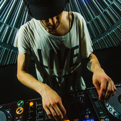 Listen to Filippo Vicario, watch music videos, read bio, see tour dates & more!