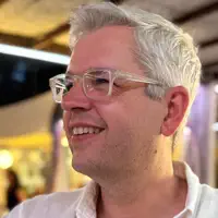 undefined: песни, клипы, биография, даты выступлений и многое другое.