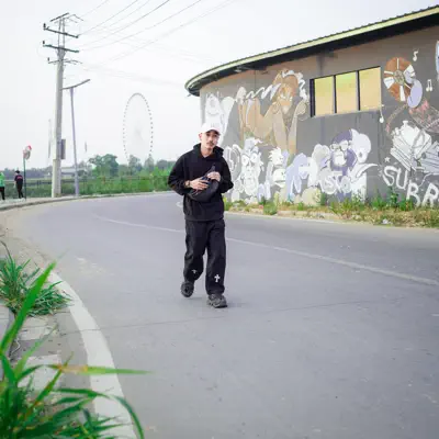 Poslechněte si interpreta ពុទ្ធីផាក OFFICIAL, sledujte hudební videa, přečtěte si životopis, podívejte se na data turné a další informace.